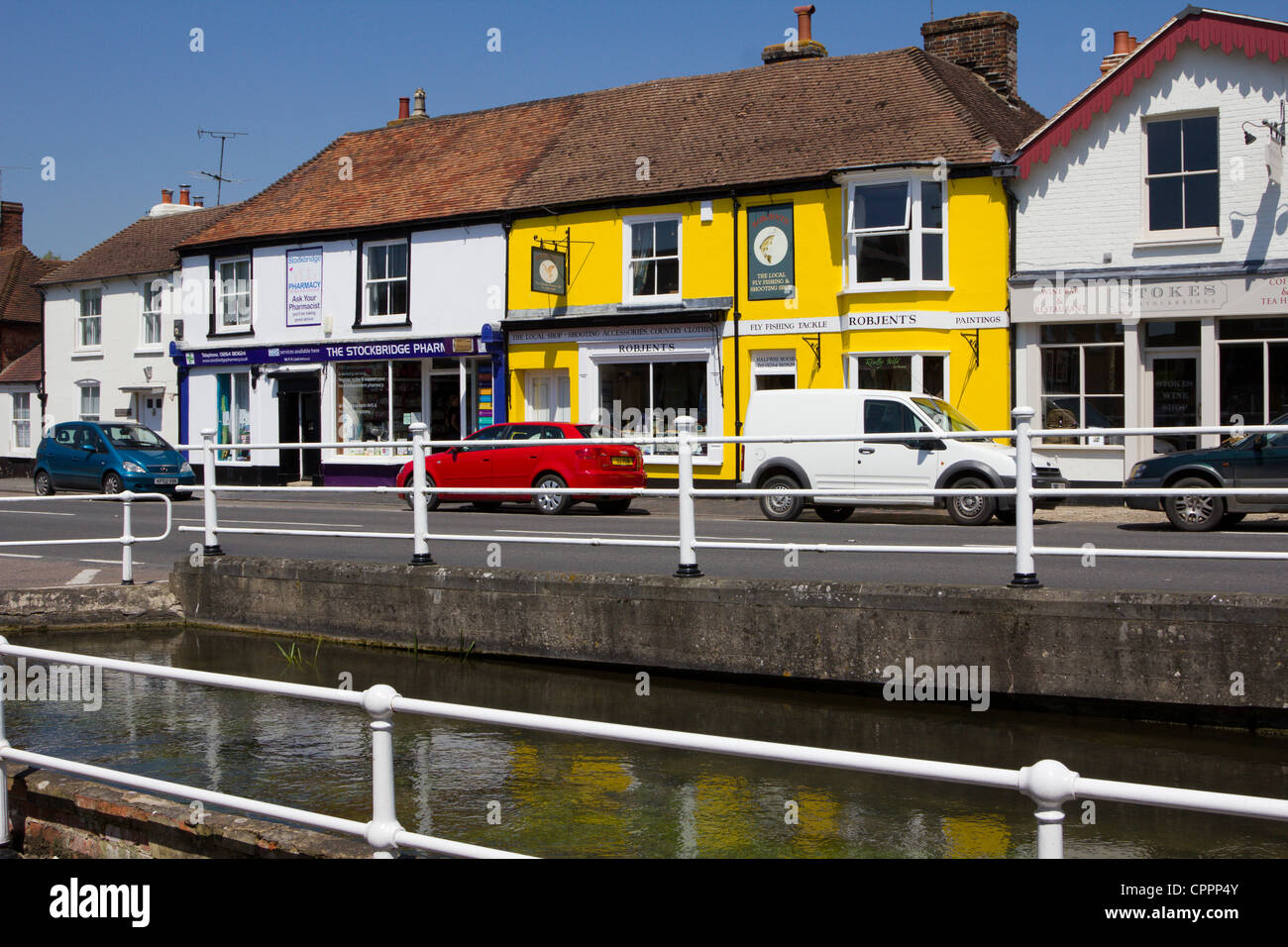 stockbridge village hampshire england uk Stock Photo - Alamy