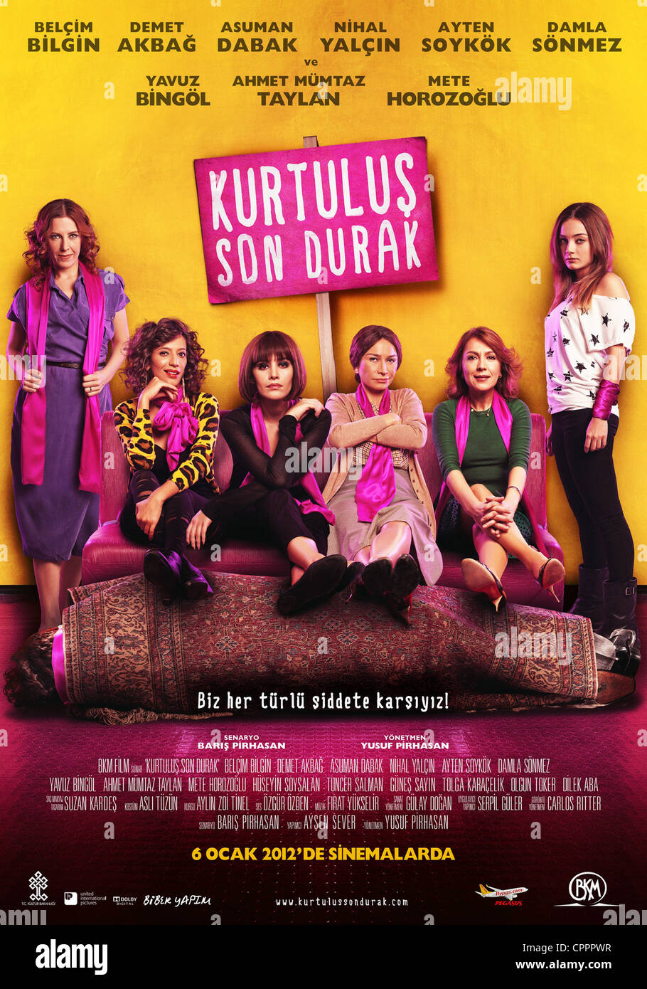 Kurtulus Son Durak Year : 2012 Turkey Director : Yusuf Pirhasan Ayten Soykök, Nihal Yalcin, Belçim Bilgin, Demet Akbag, Asuman Dabak, Damla Sönmez Movie poster (Turkey) Stock Photo