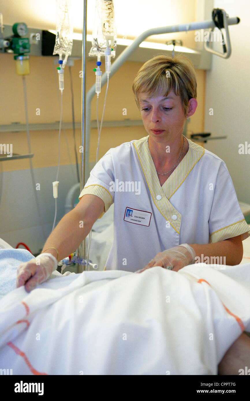 Male nurses aide hi-res stock photography and images - Alamy