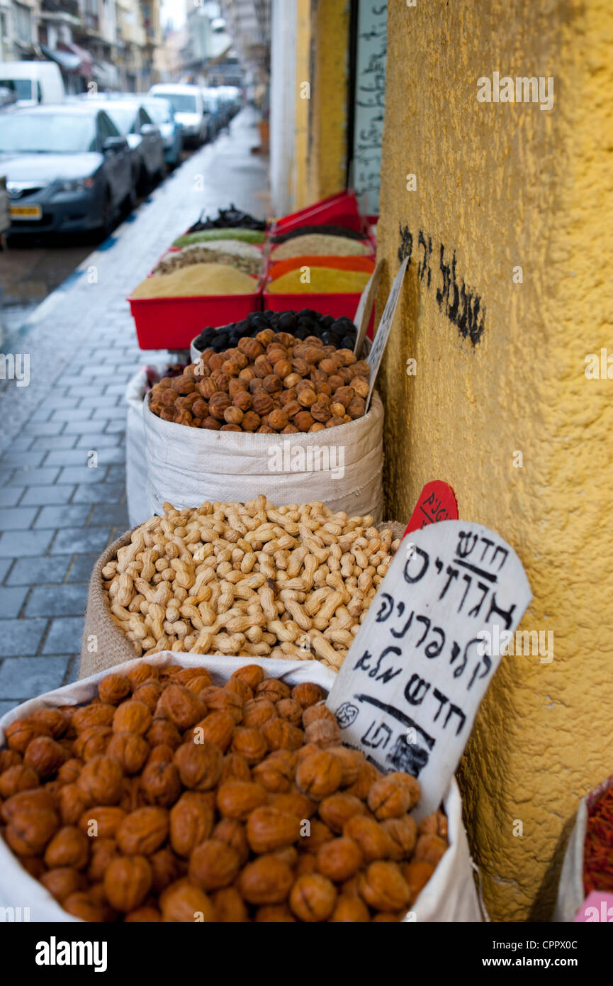 Bulk Nuts Stock Photos & Bulk Nuts Stock Images Alamy