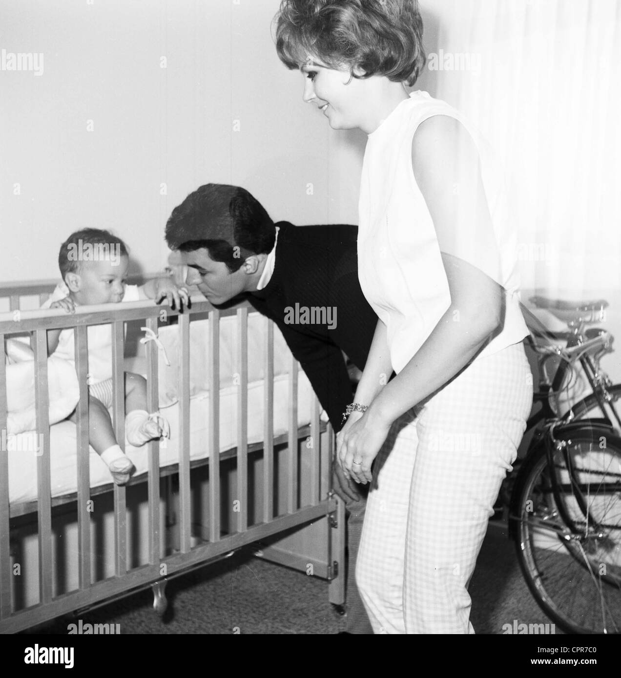 JAMES DARREN with wife Evy Norlund and son Christian Darren.Supplied by  Photos inc.(Credit Image: Â© Supplied By Globe Photos Inc/Globe  Photos/ZUMAPRESS.com Stock Photo - Alamy
