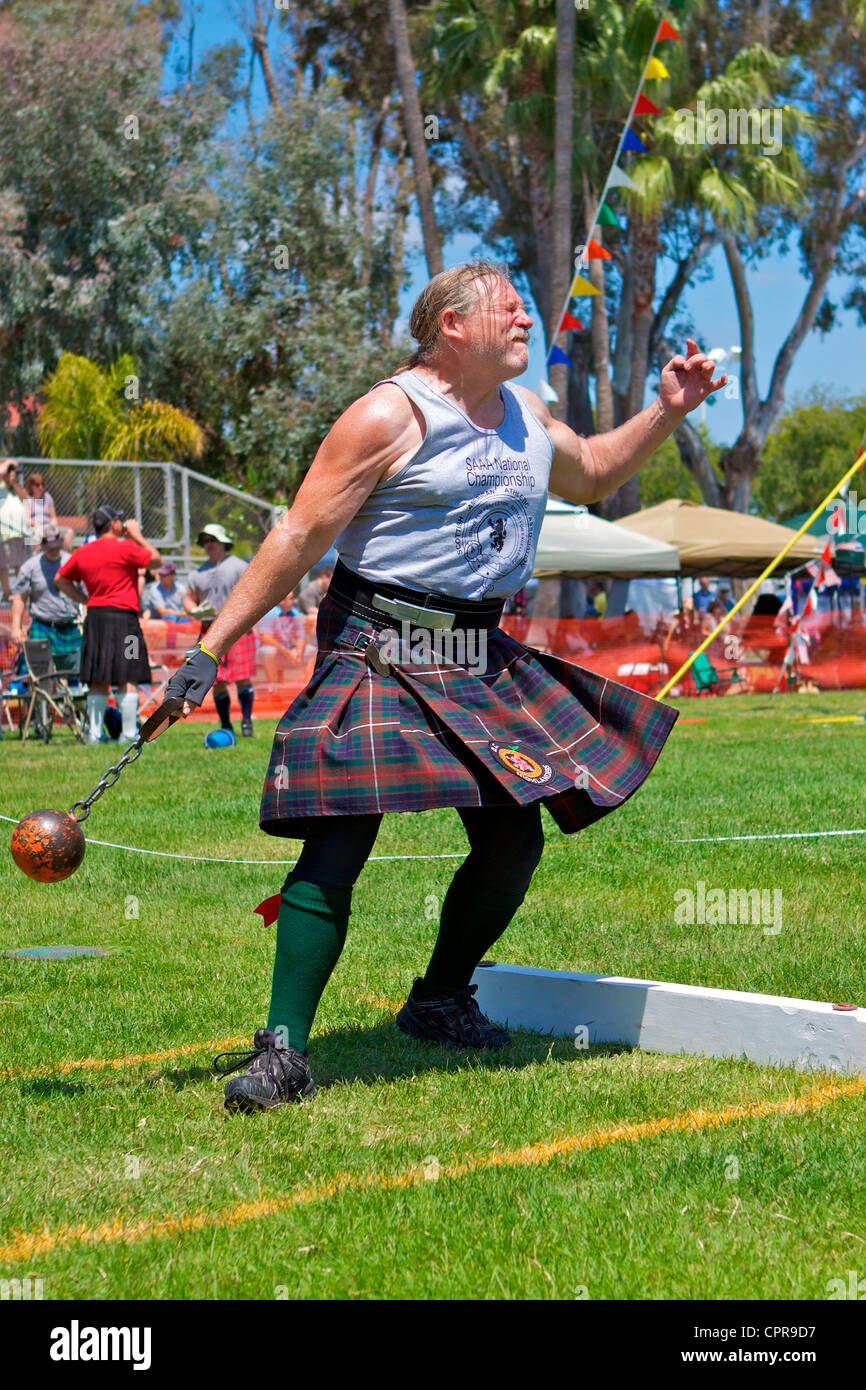 Throwing The Weight at the American Scottish Festival Costa Mesa California USA Stock Photo Alamy