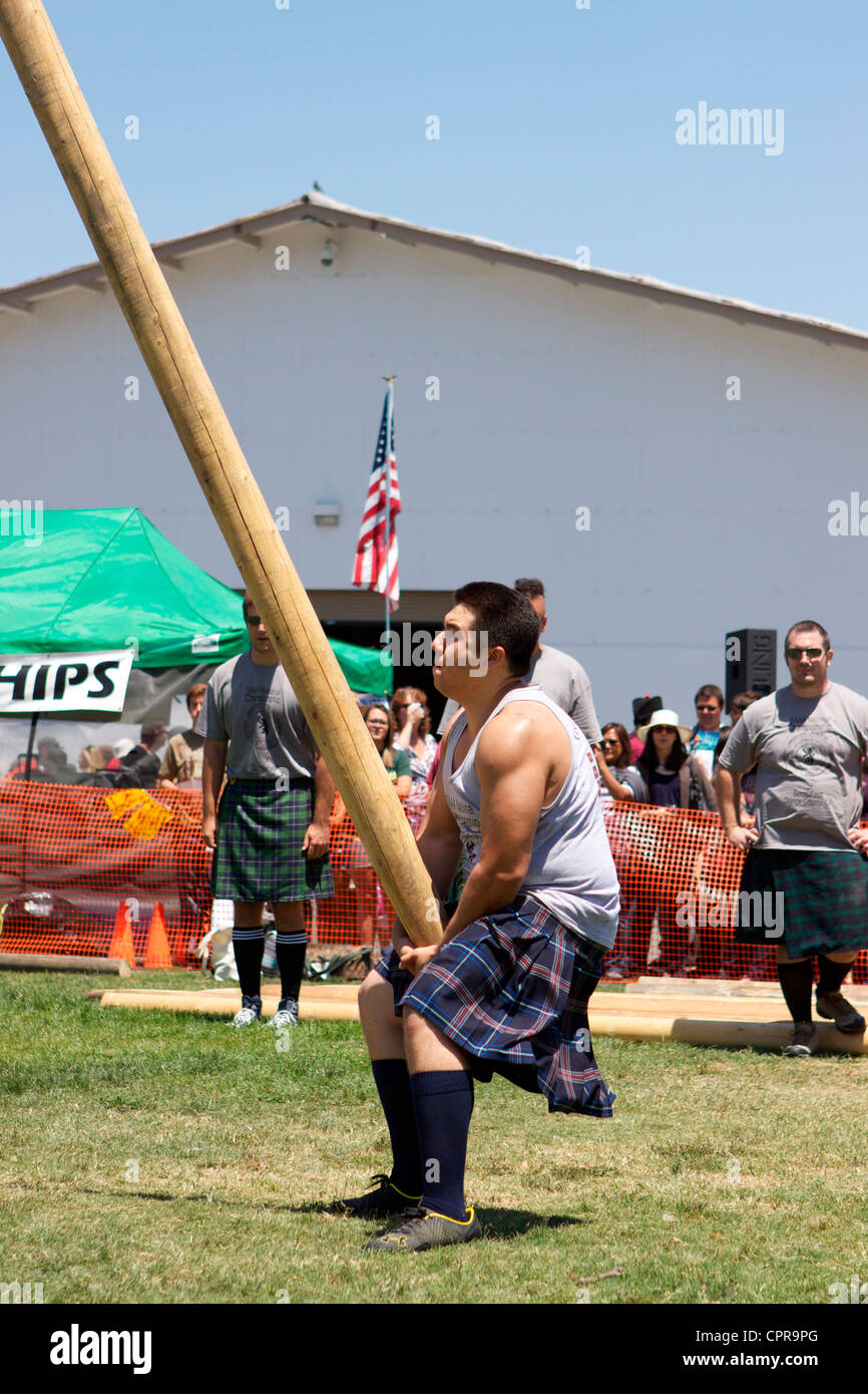 Tossing the caber usa hires stock photography and images Alamy