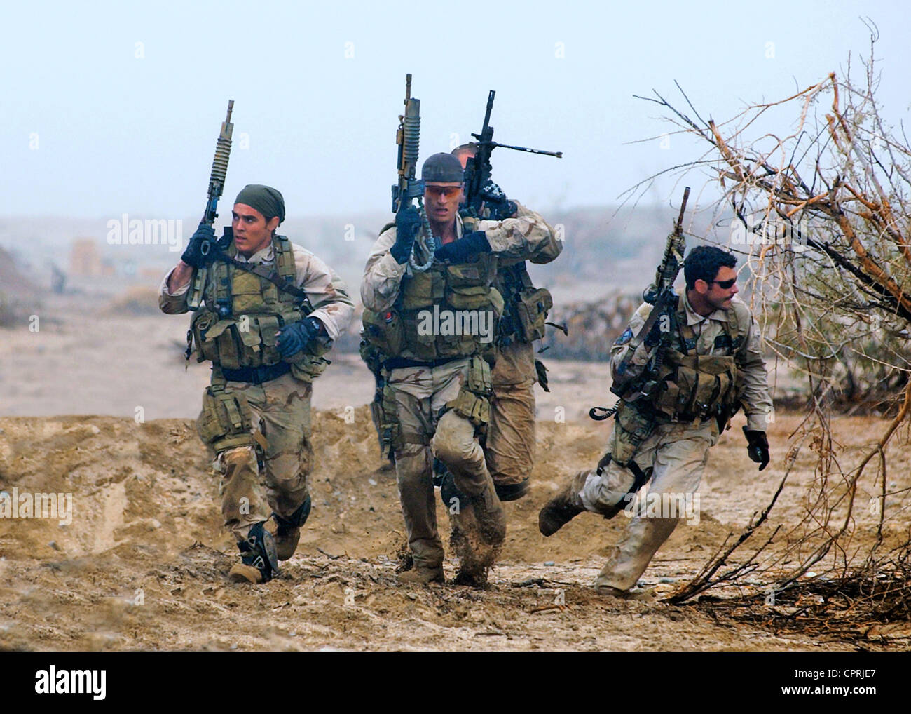 Us navy seals in action hi-res stock photography and images - Alamy