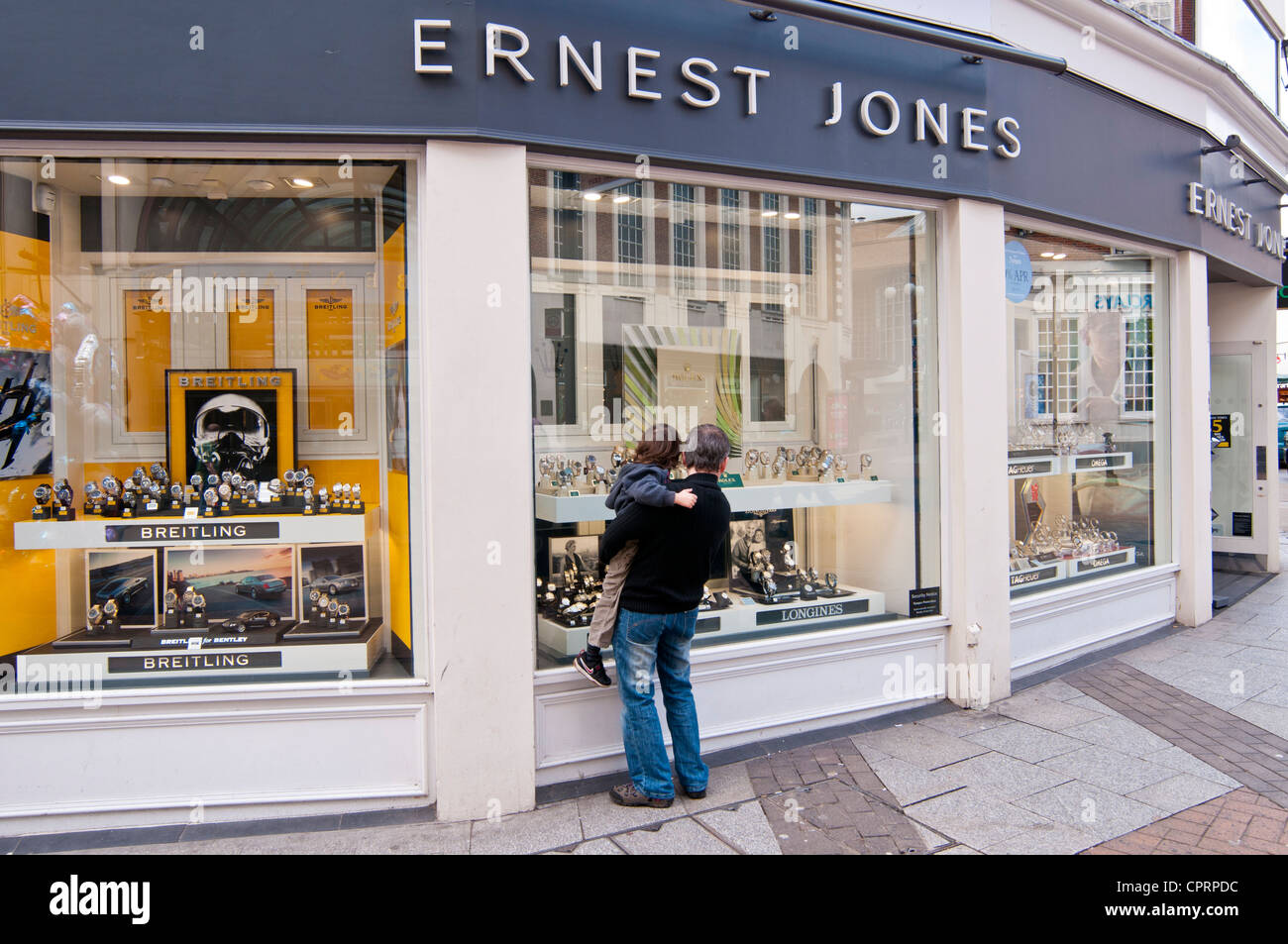 Ernest Jones jewellery shop in Kingston upon Thames, Surrey, UK Stock Photo
