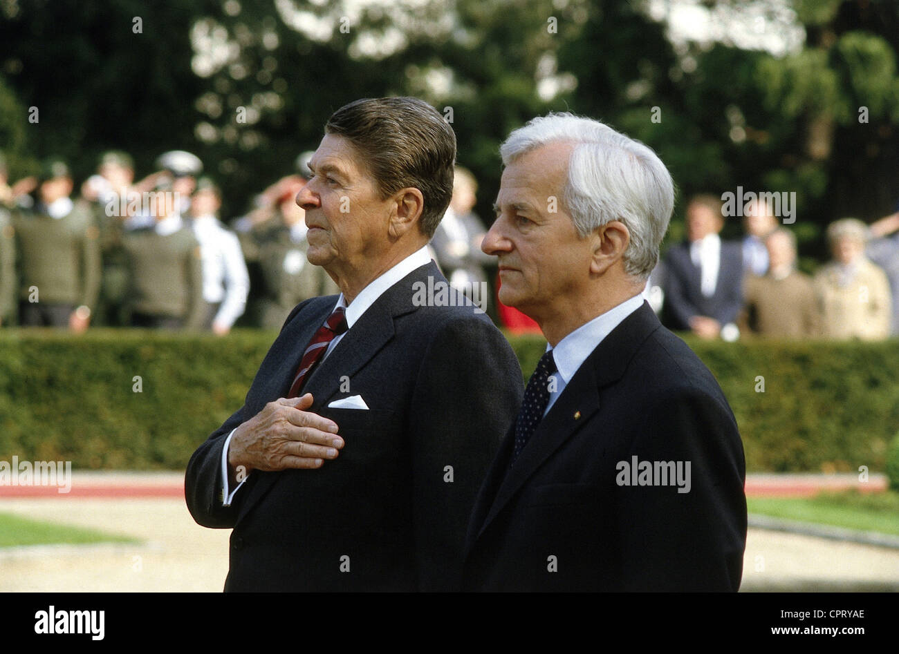 Reagan, Ronald, 6.2.1911 - 5.6.2004, US actor, politician (Republicans), 40th President of the USA 1981 - 1989, half length, during his state visit to Germany, with Federal President Richard von Weizsaecker, Bonn, 6.5.1985, Stock Photo