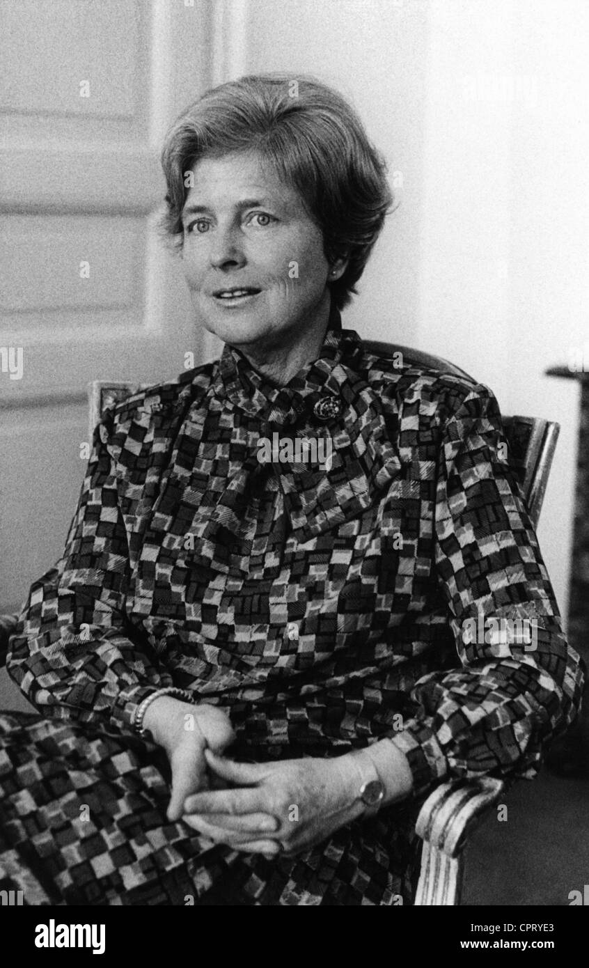 Weizsaecker, Marianne von, * 17.5.1932, wife of Richard von Weizsaecker (President of Germany 1984 - 1994), half length, circa 1985, Stock Photo