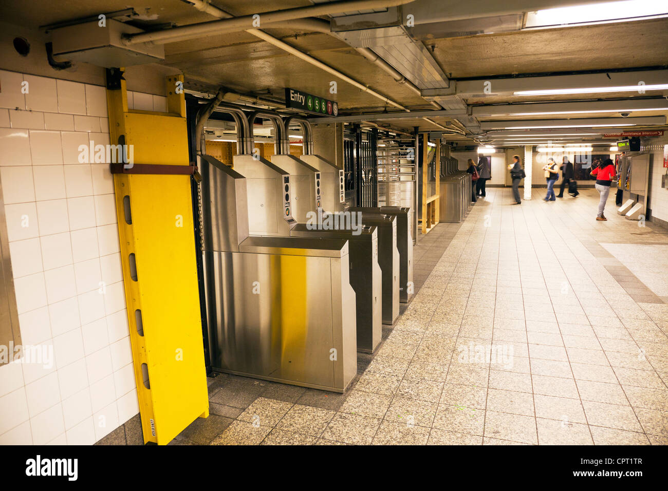 Underground gateway High Resolution Stock Photography and Images Alamy