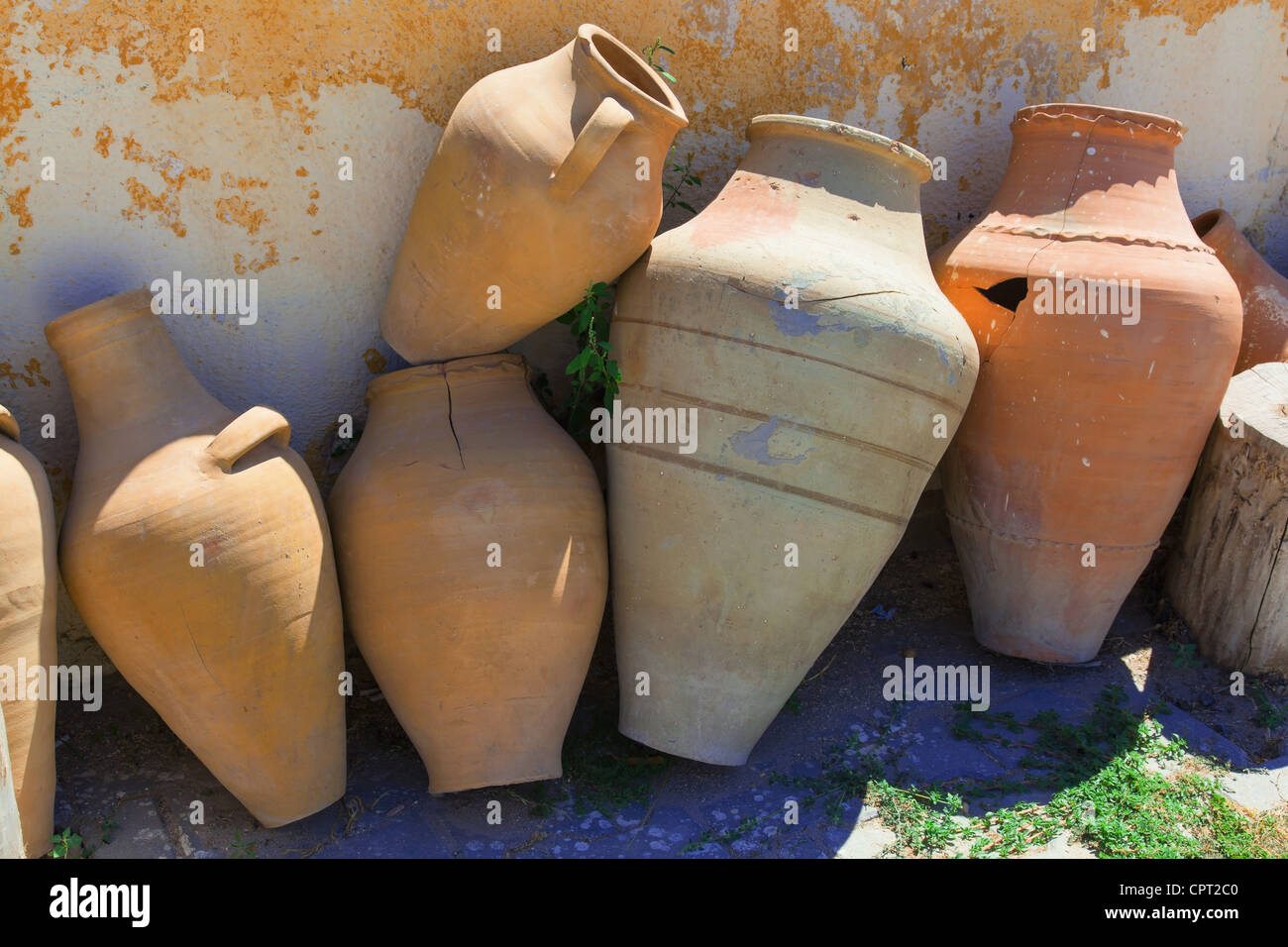 Heap of old ceramic pots in Cappadocia, Turkey Stock Photo Alamy