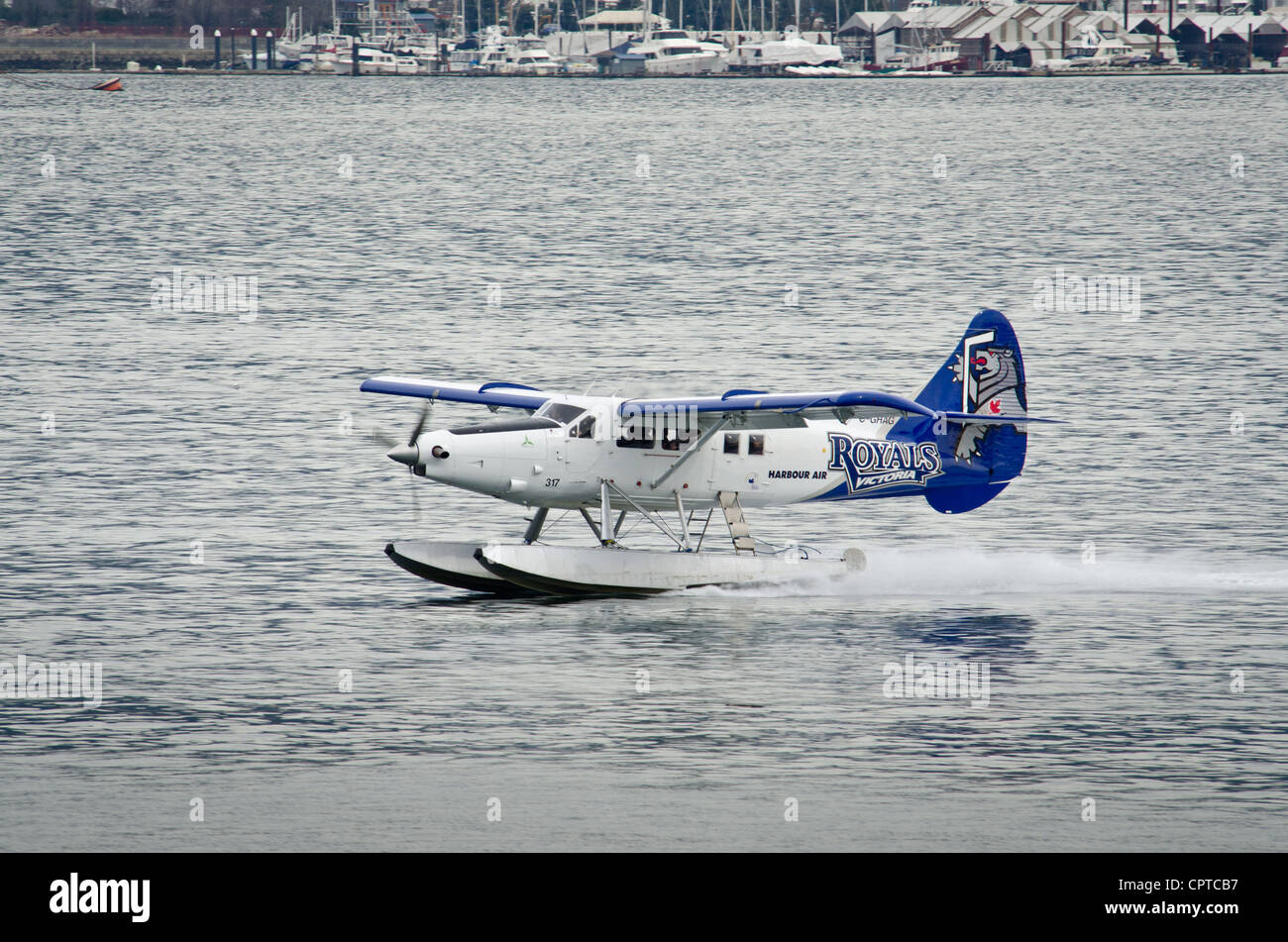 HARBOUR AIR float plane C-GHAG, Vancouver Harbour, BC, Canada Stock Photo