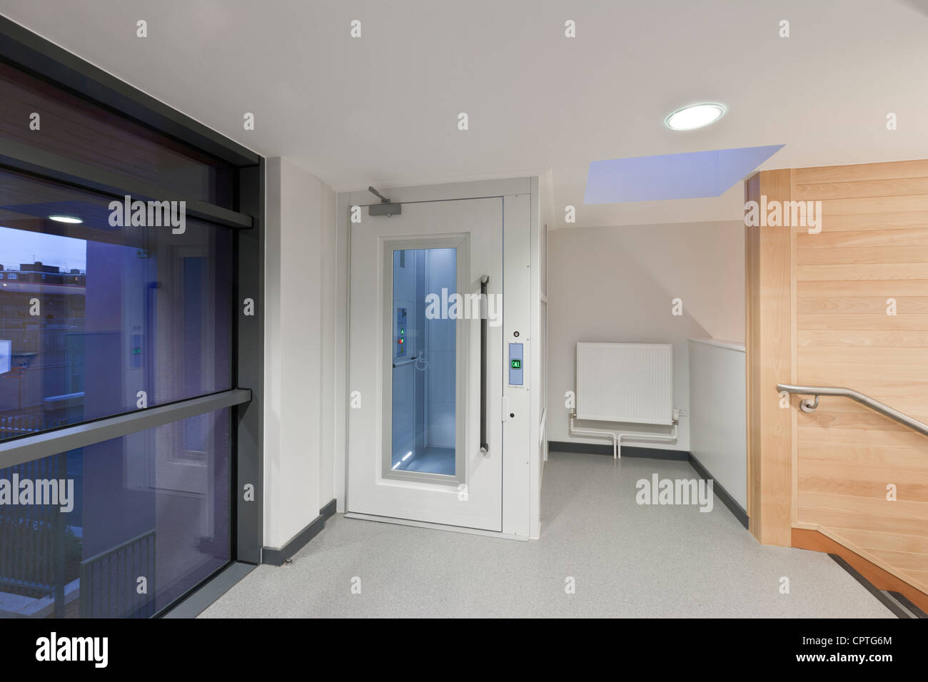 Inner City School building Stock Photo - Alamy