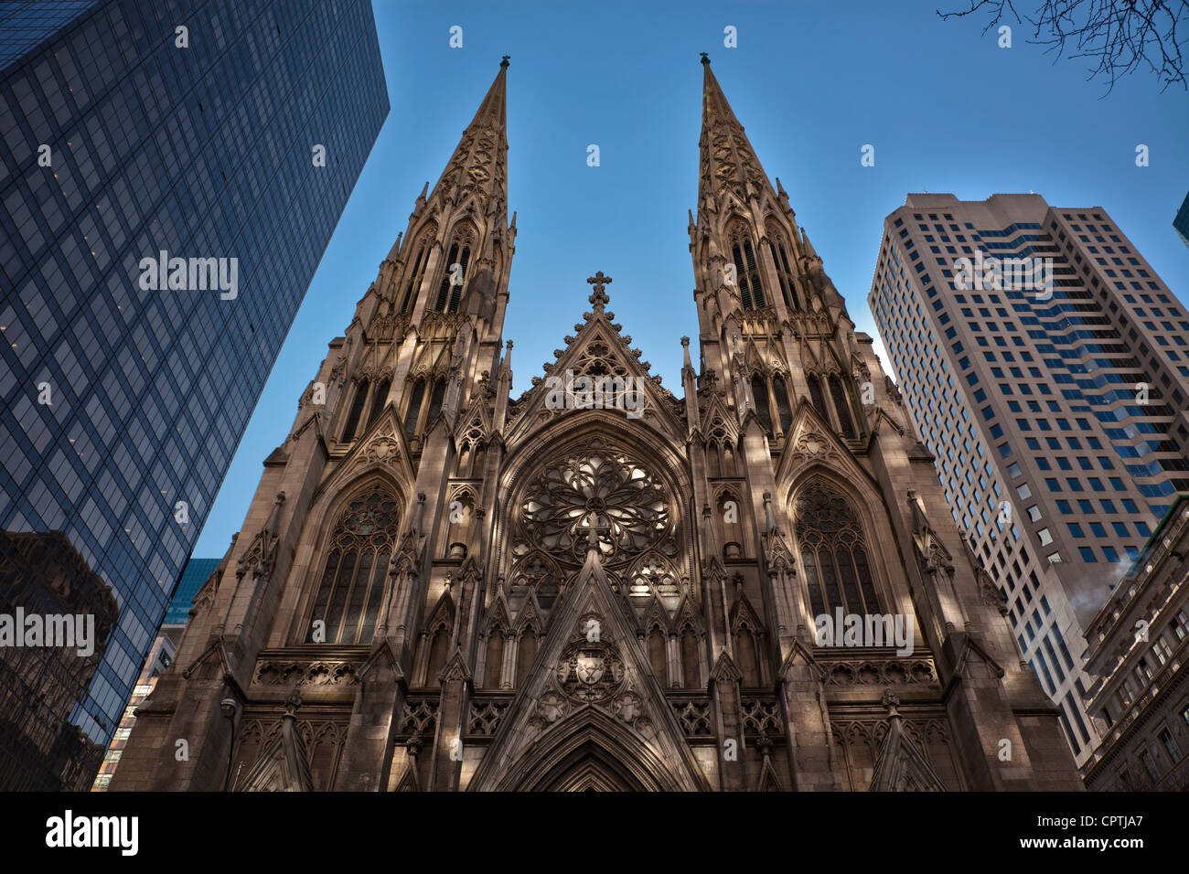 St Patrick's Cathedral on Fifth Avenue in Manhattan, New York City Stock Photo