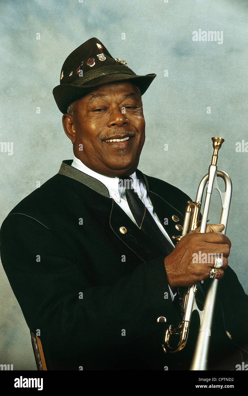 Mo, Billy, 22.2.1923 - 16.7.2004, German musician (jazz trumpeter), born as Peter Mico Joachim on Trinidad, half length, with trumpet, 1995, Stock Photo