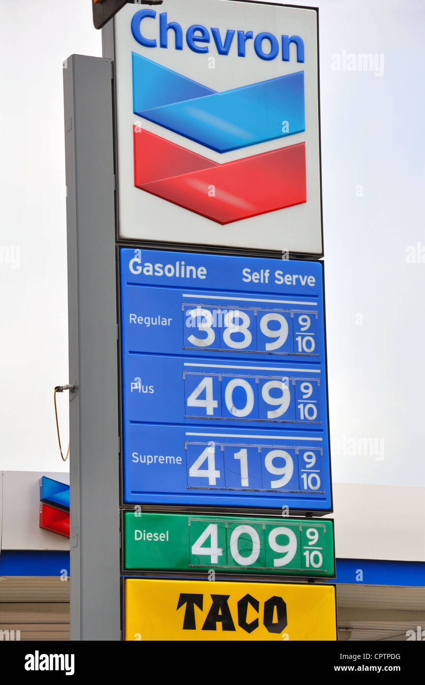 Chevron gasoline station usa hi-res stock photography and images - Alamy