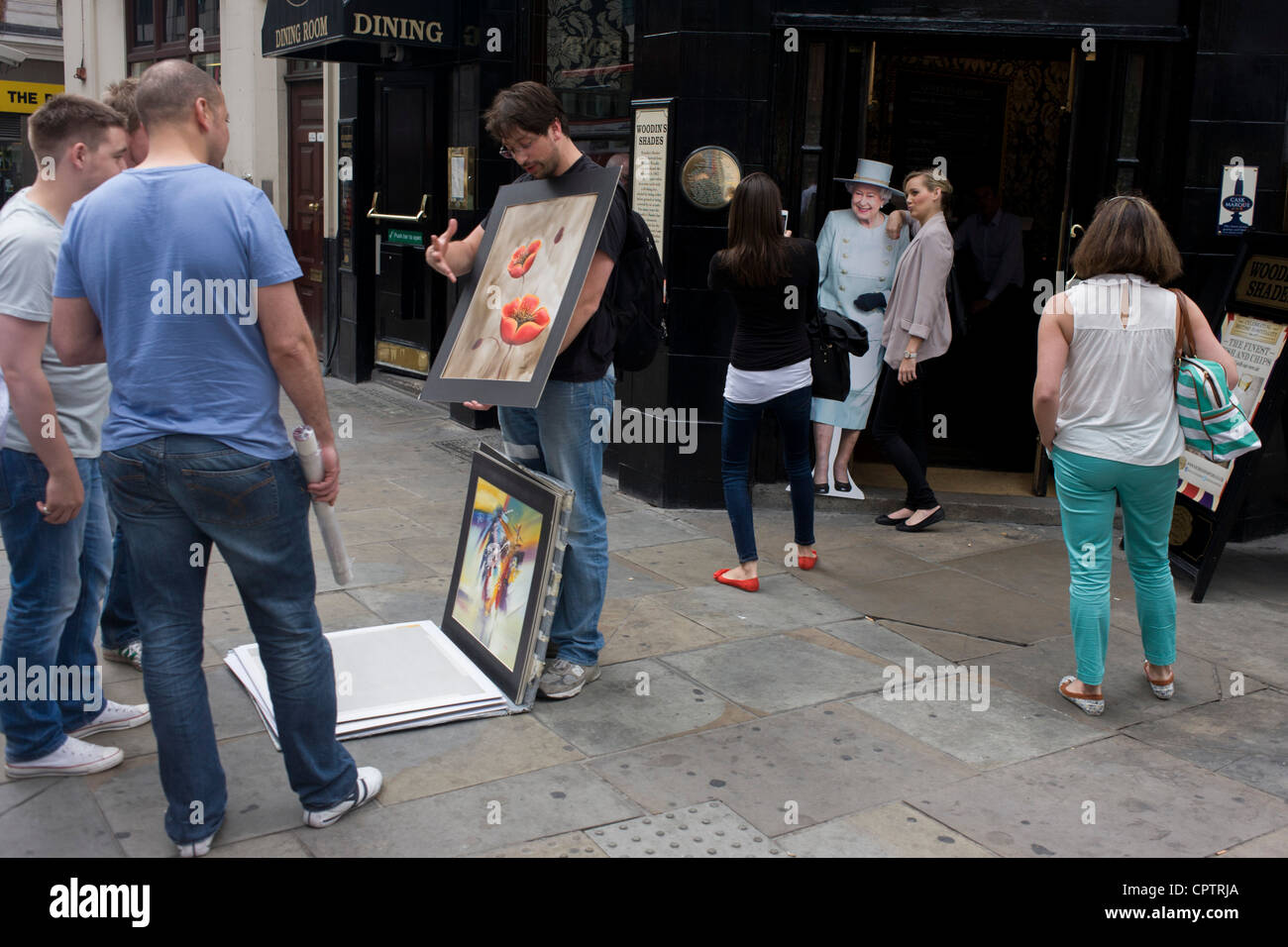 Queen jubilee hires stock photography and images Alamy