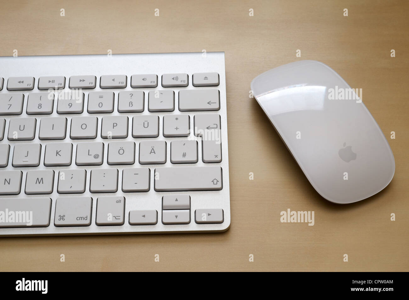Apple wireless keyboard and mouse Stock Photo Alamy