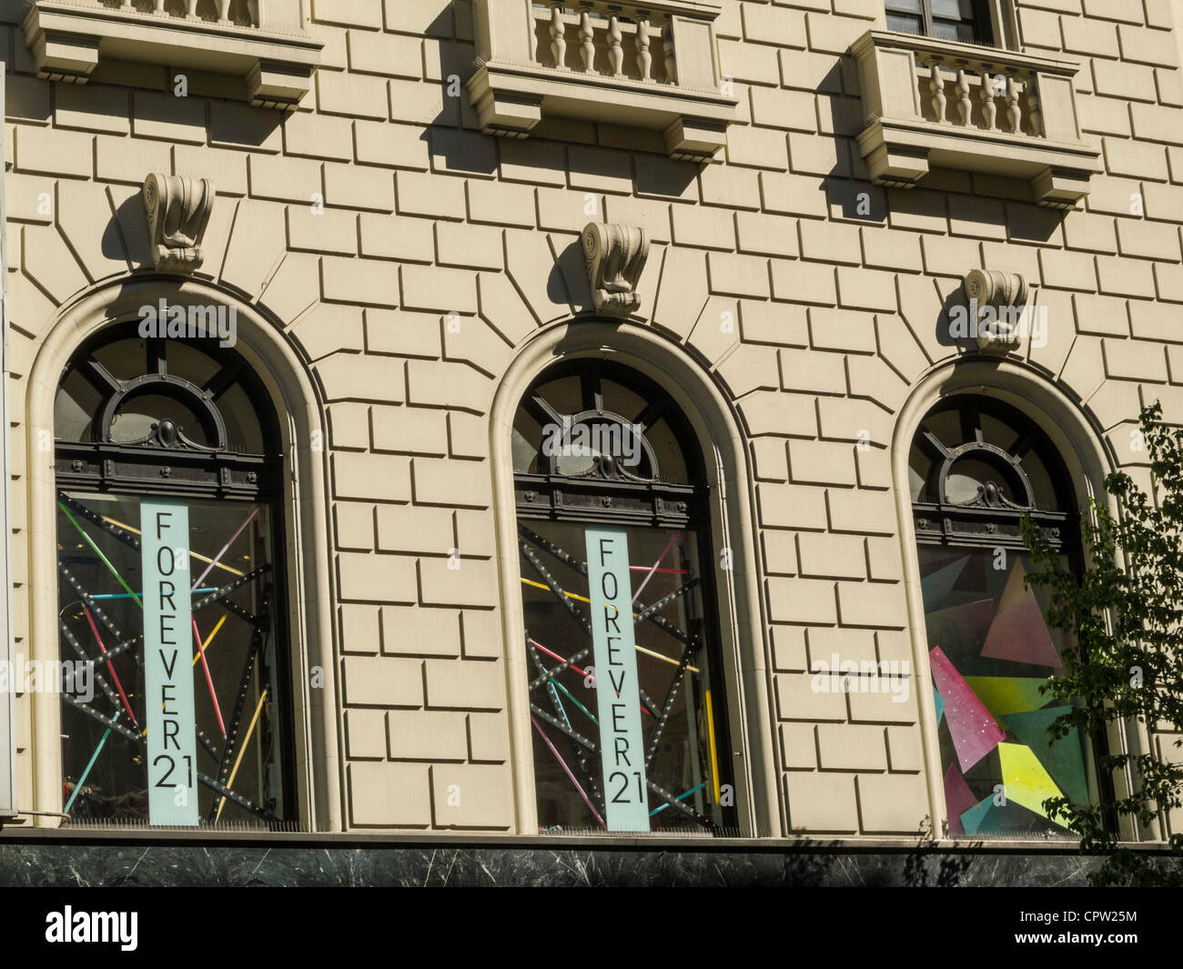 Forever 21 store in Times Square in New York City Stock Photo - Alamy