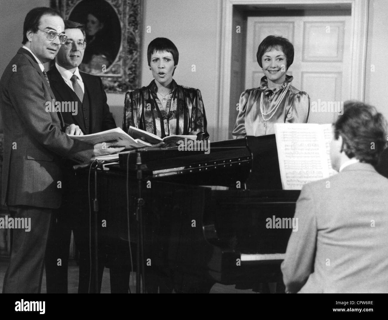 Fassbaender, Brigitte, * 3.7.1939, German opera singer, group picture, with Barry McDaniel, Peter Schreier, Edith Mathis, 1983, Stock Photo