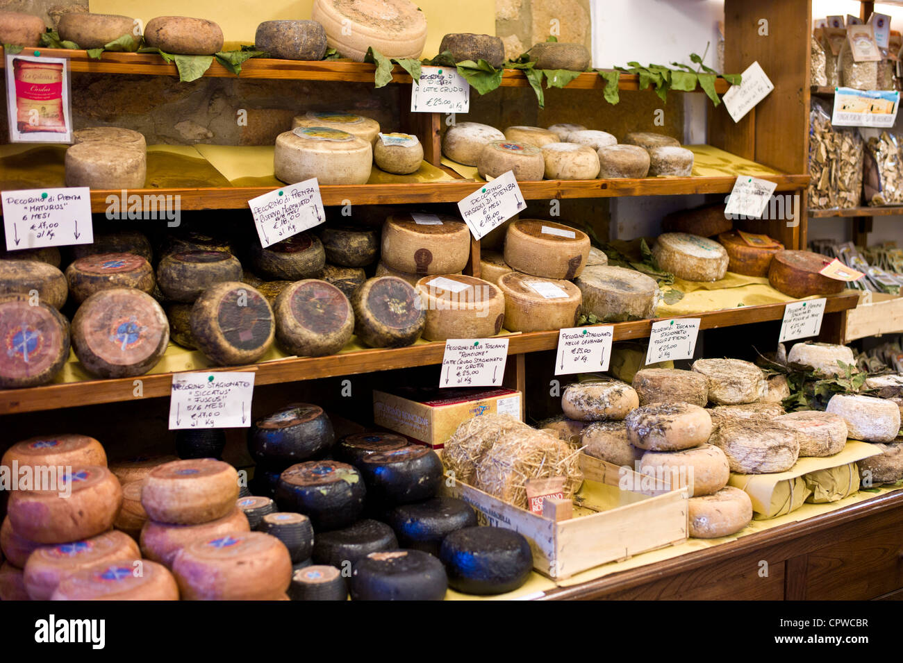 Italian artisan cheese shop Del Bottega Naturista in Corso Rossellino