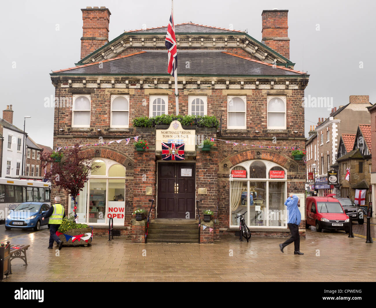 Town Council Offices High Street Northallerton North Yorkshire decorated for Queen's Diamond Jubilee Celebration on a rainy day Stock Photo
