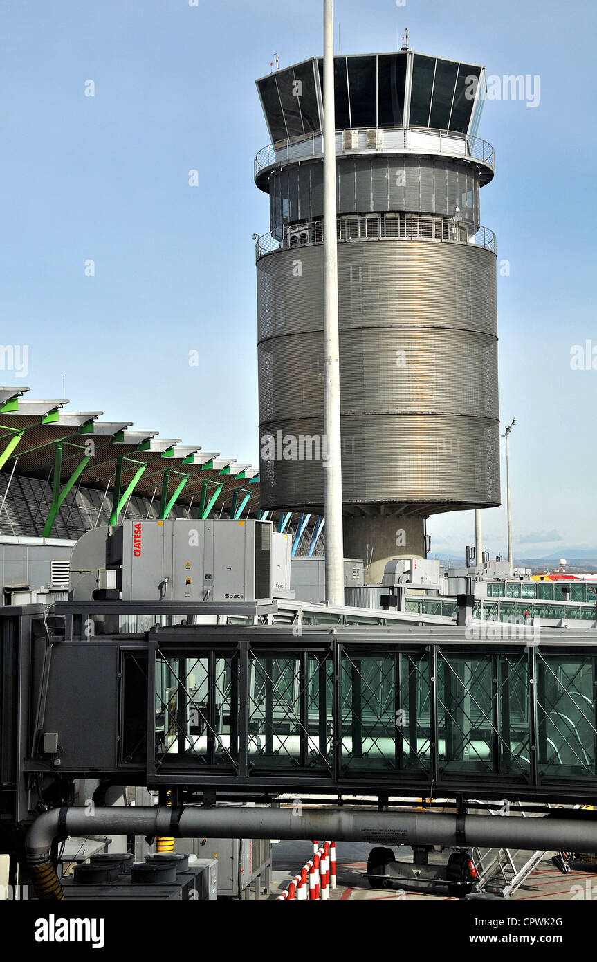 Madrid Airport Stock Photos & Madrid Airport Stock Images ...