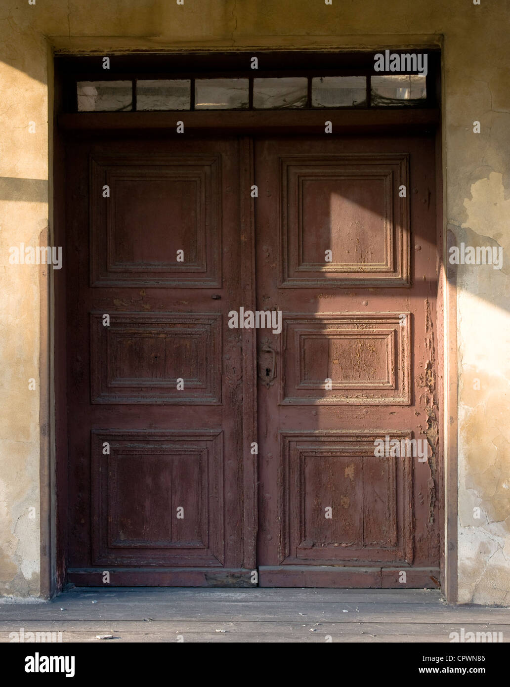 How to Paint Wooden Windows and Doors