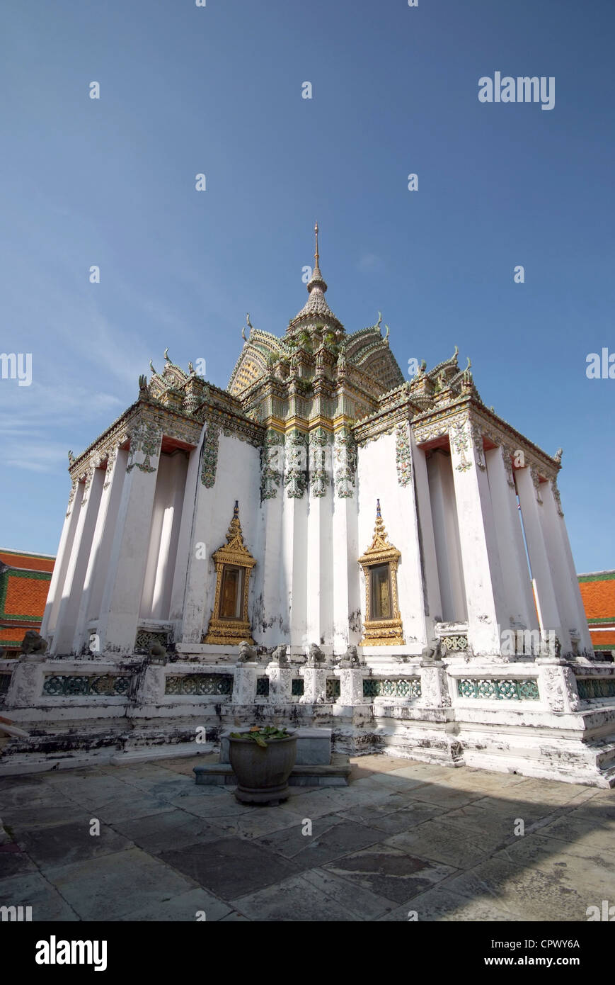 Temple beautiful at Wat Pho in Bangkok Stock Photo - Alamy