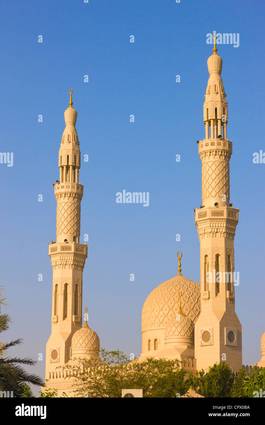 Jumera Mosque, Dubai, UAE Stock Photo - Alamy