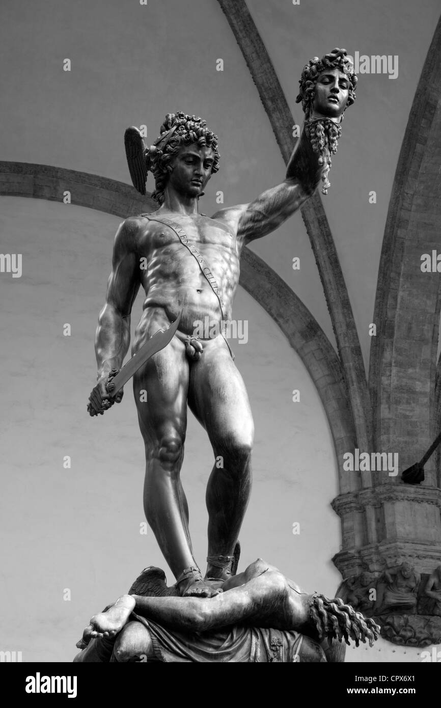 Perseus statue hi-res stock photography and images - Alamy