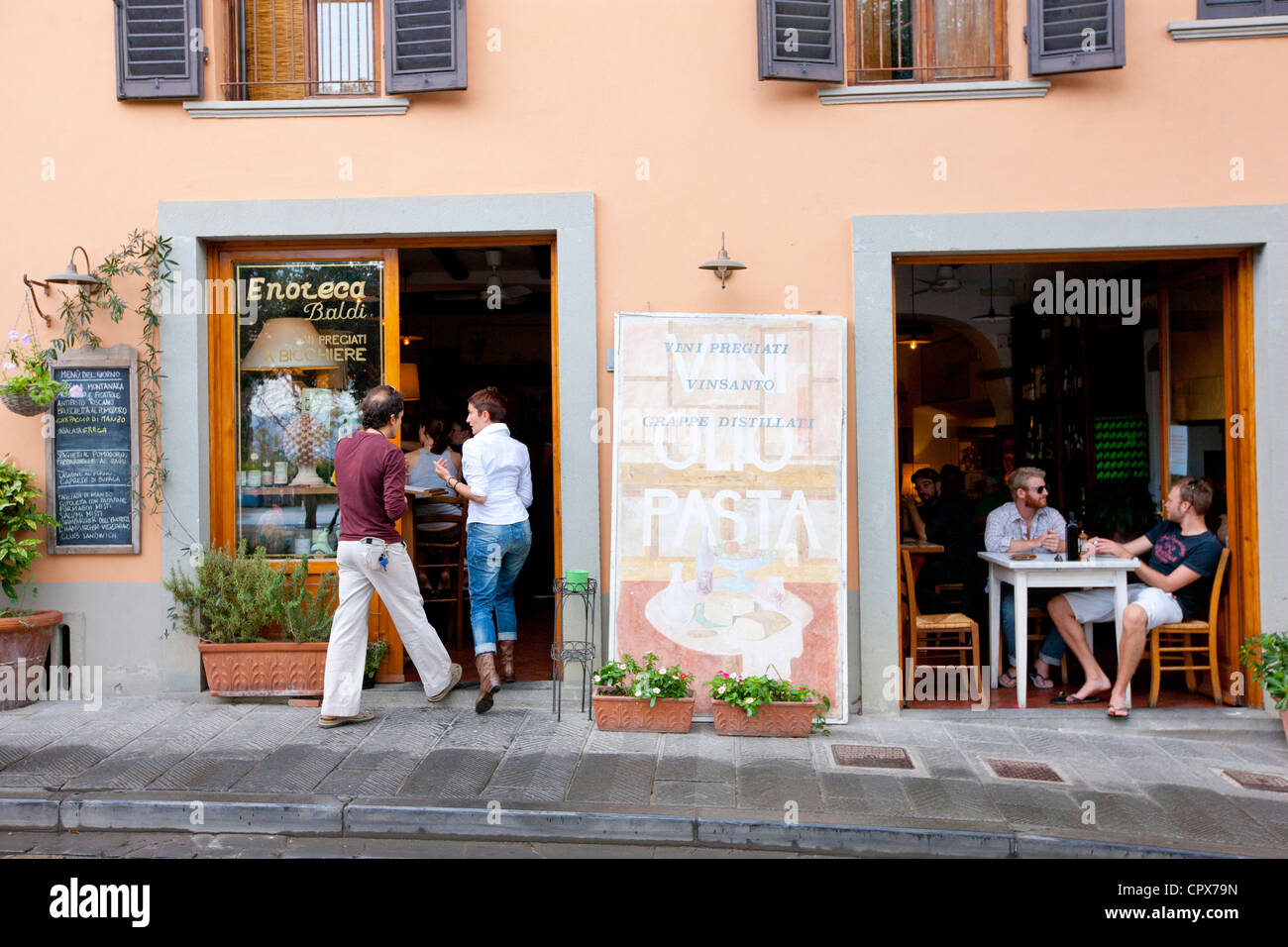 Local italian restaurant outside hi-res stock photography and images - Alamy