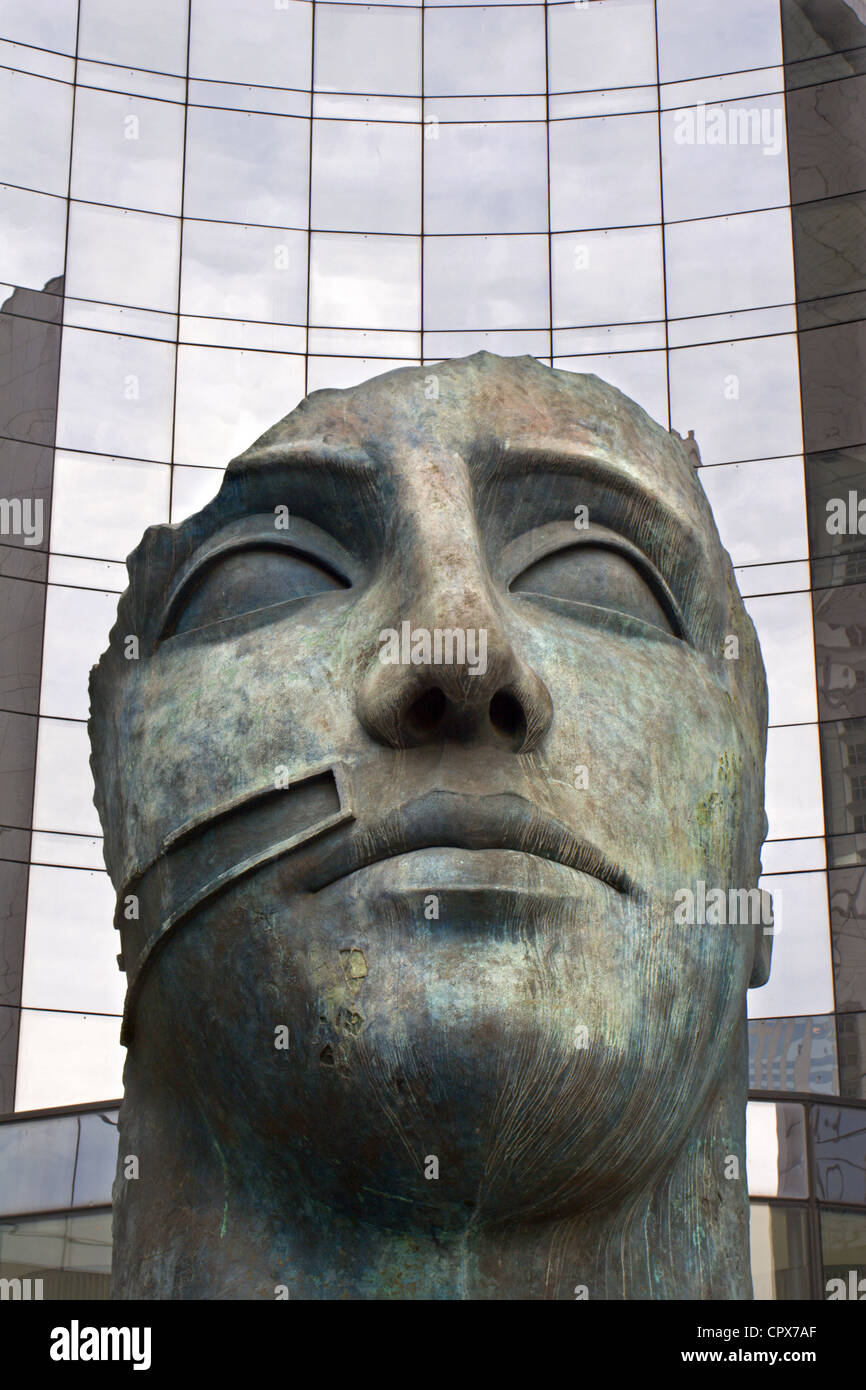 Paris modern head sculpture from Defensé Stock Photo Alamy