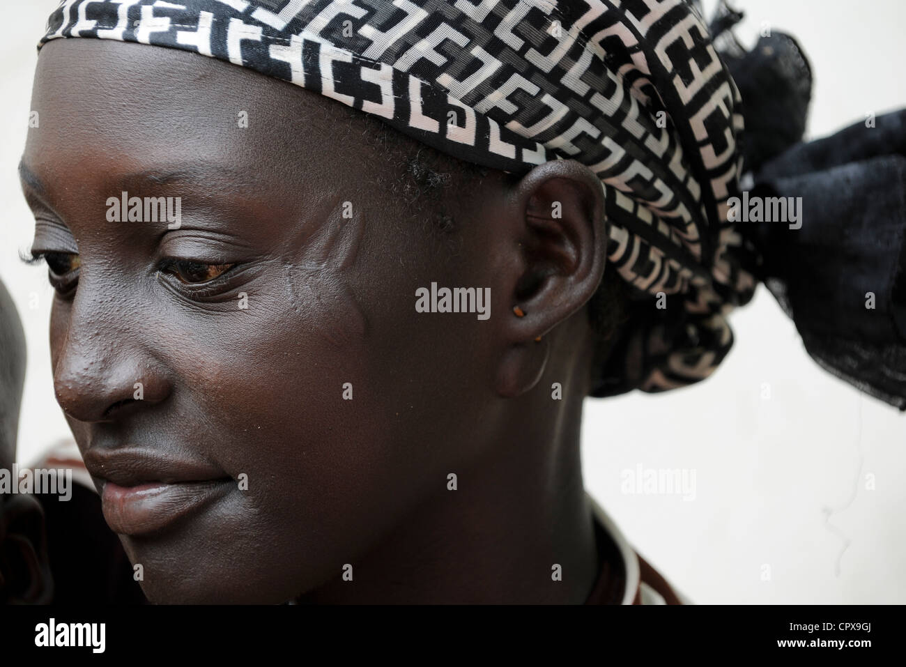 South Sudan, Rumbek, Dinka woman with scar to mark her clan Stock Photo