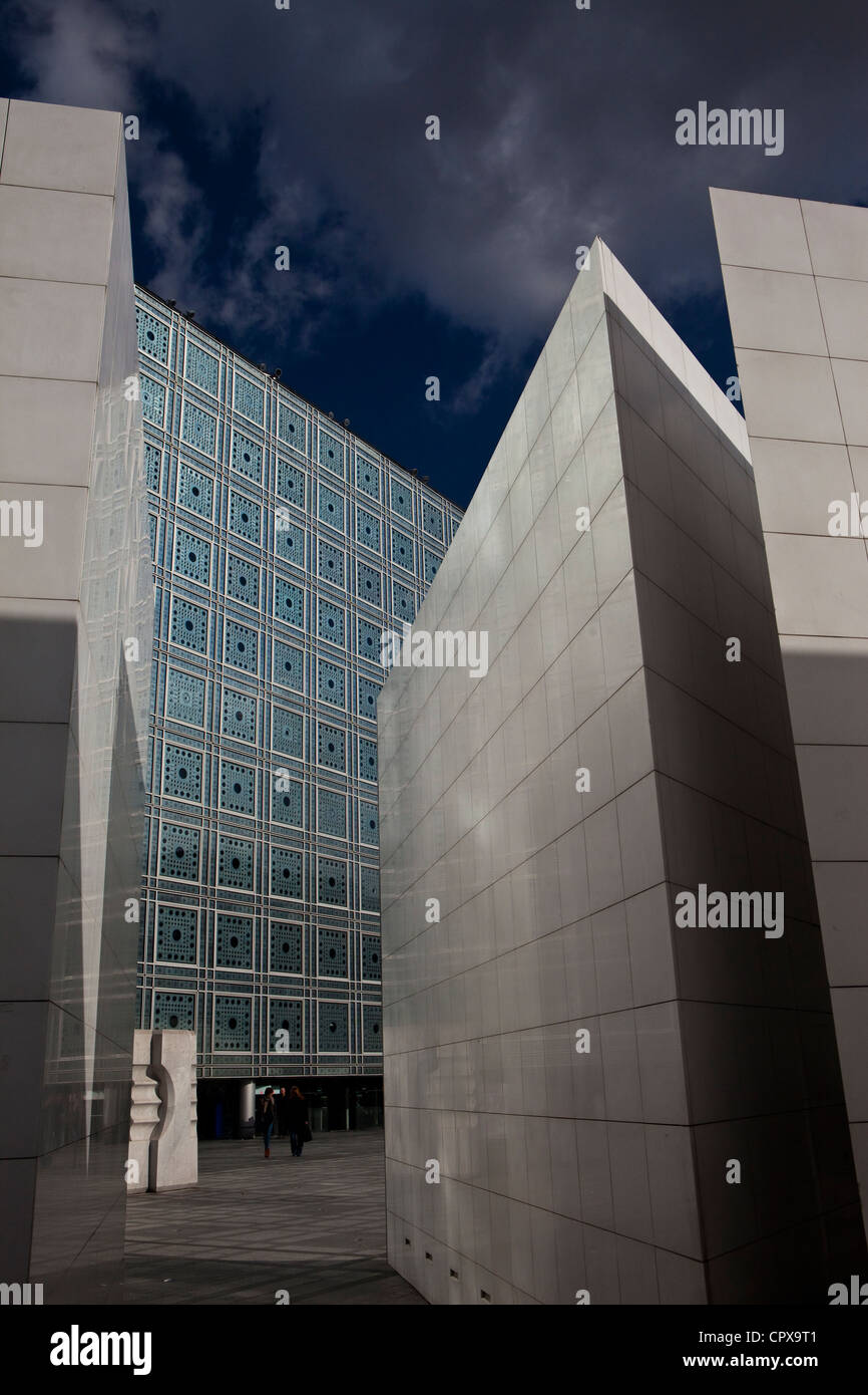 Exterior of the Institut du Monde Arabe (IMA) or Arab World Institute (AWI), Paris, France by Architect Jean Nouvel. Stock Photo