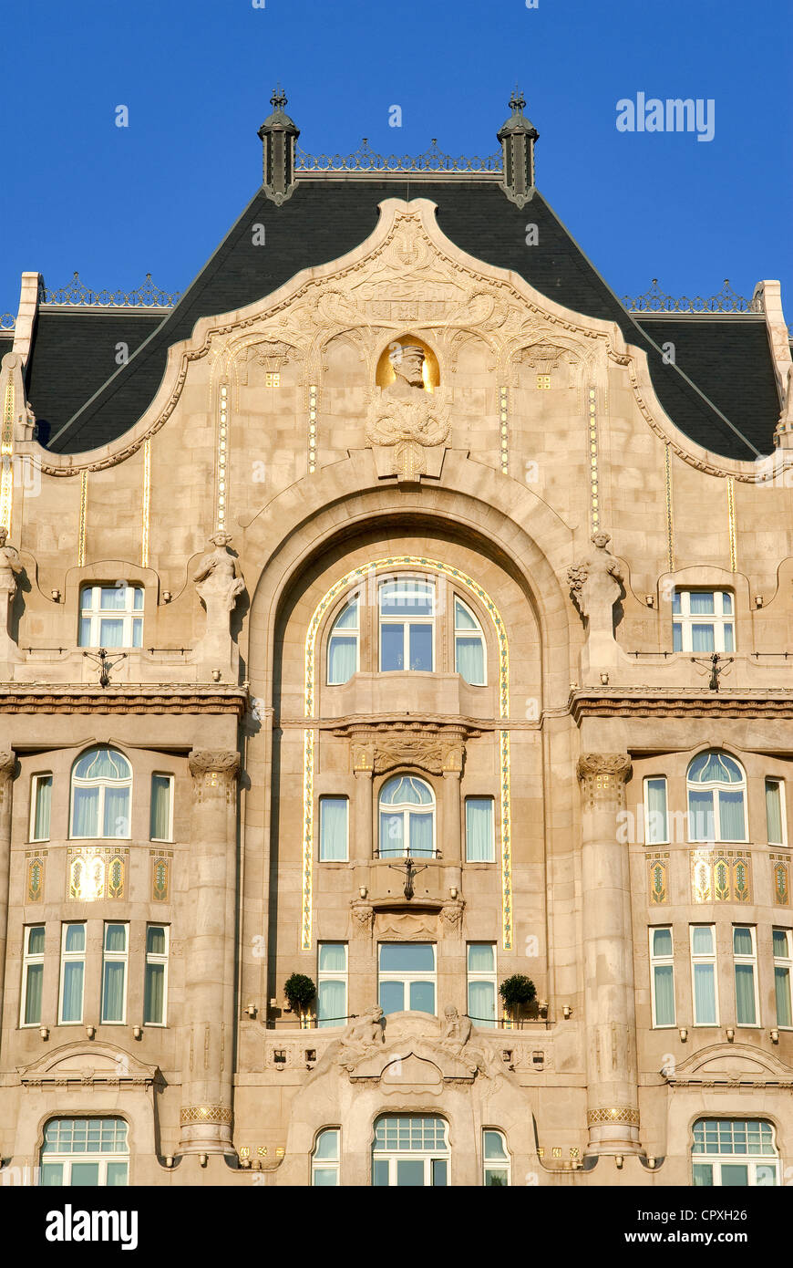 Hungary, Budapest, the Gresham Palace, Art Nouveau style of 1907, today converted into a Hotel, the Gresham Palace Stock Photo