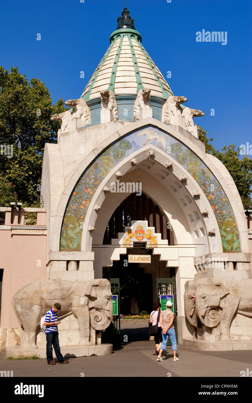 Hungary, Budapest, entrance of the zoo along the Allatkerti utca in the Varosliget Park Stock Photo