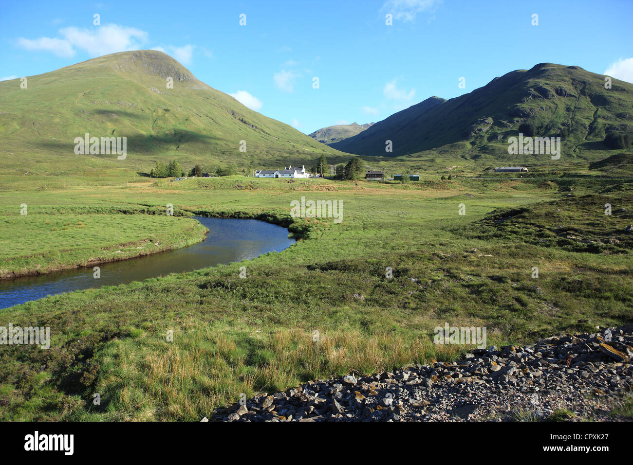 The Cluanie Inn in Glen Shiel nestled between Sgurr an Fhuarail (987m ...