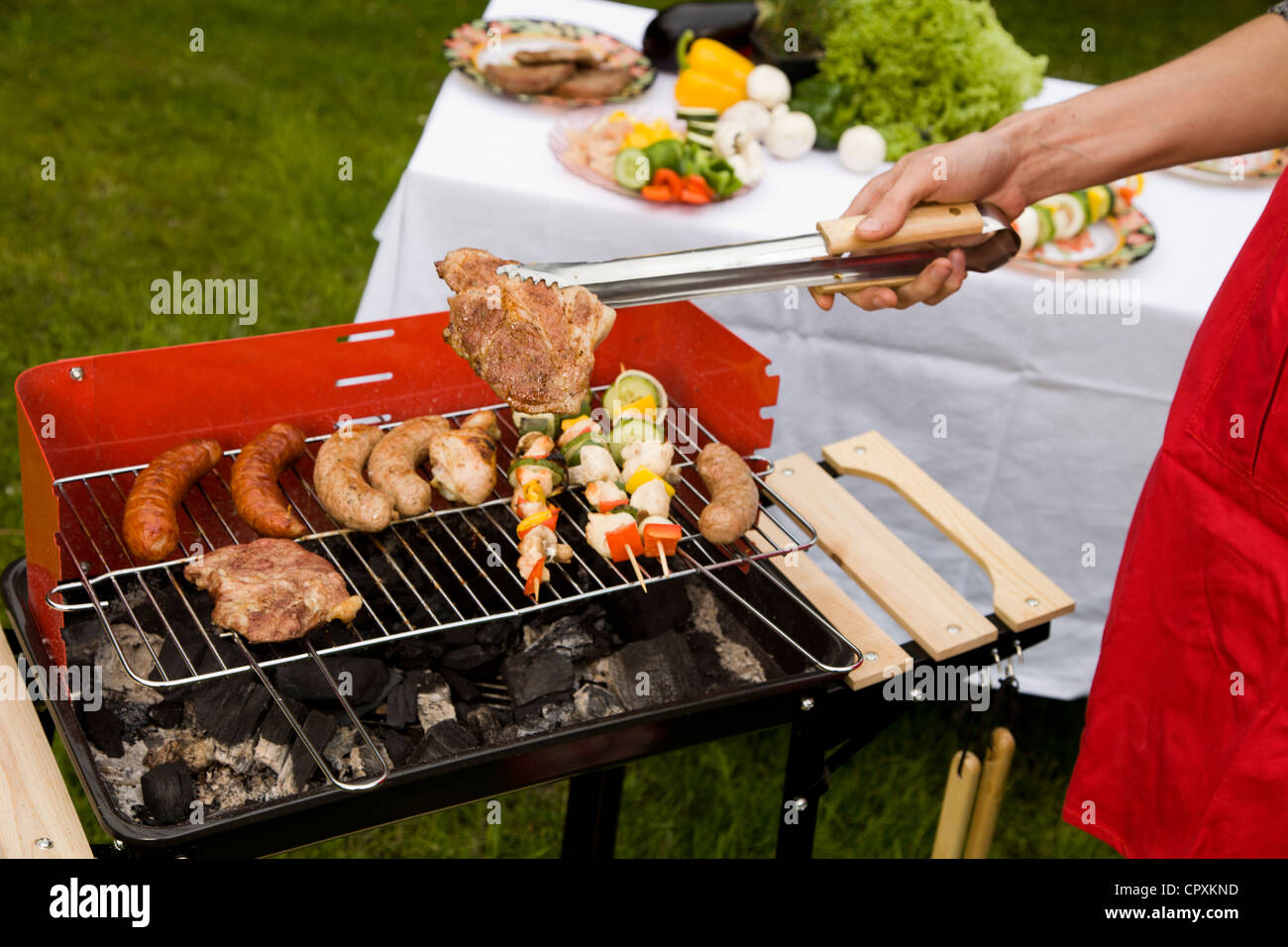 Grill garden green grass good hi-res stock photography and images - Alamy
