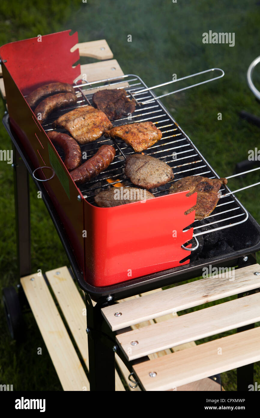 Grill garden green grass good hi-res stock photography and images - Alamy