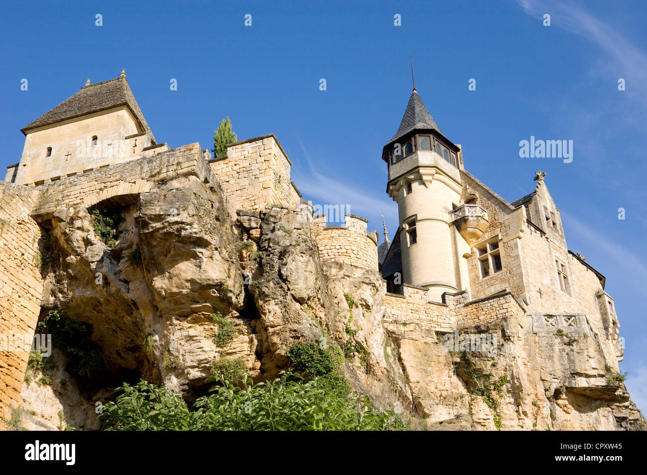 France, Dordogne, Perigord Noir, Dordogne Valley, Vitrac Montfort, Chateau de Montfort on a rock spur Stock Photo