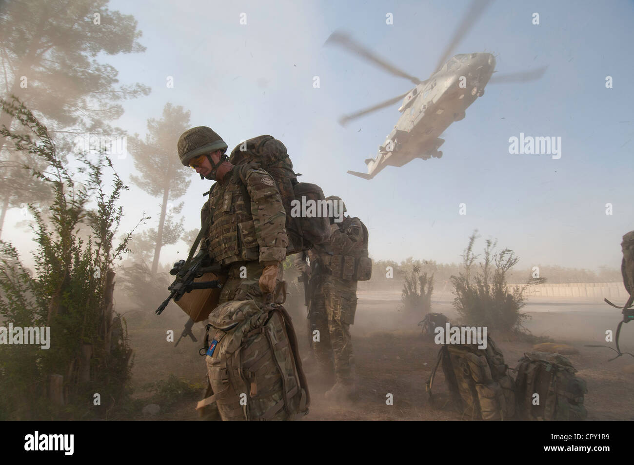Chinook helicopter landing at British base in Helmand, Afghanistan Stock Photo