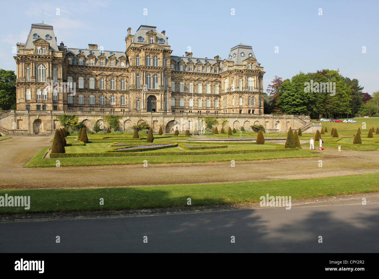 Bowes Museum, Barnard Castle, County Durham, North East England. 23rd May 2012 - museum and formal gardens. Stock Photo
