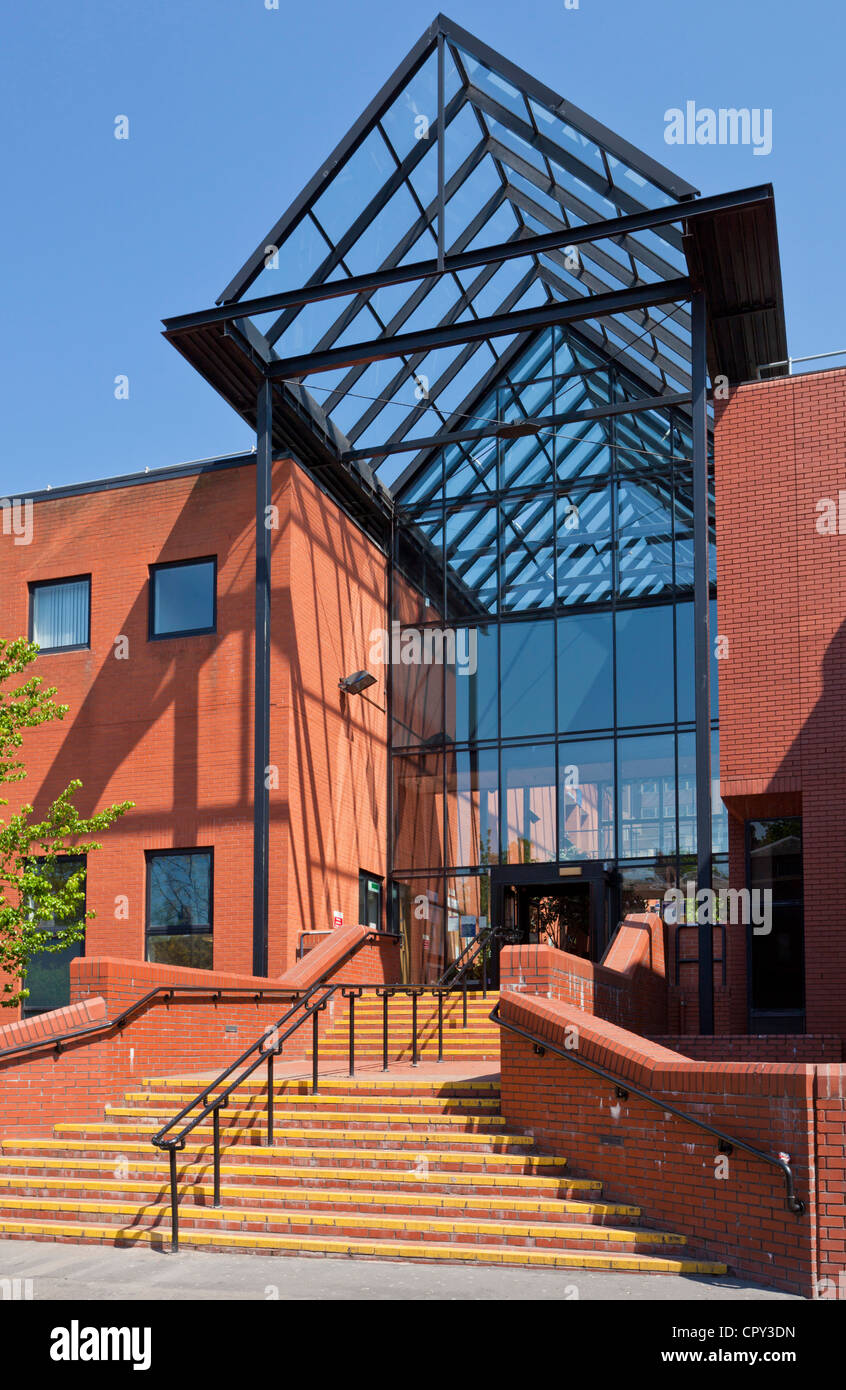 Leicester Crown Court Front Entrance Door Leicestershire East Midlands England Uk Gb Eu Europe Stock Photo Alamy