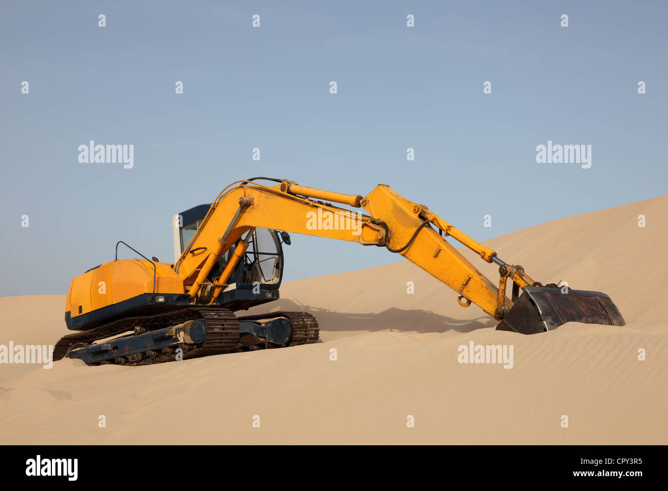 Digger excavator sand hi-res stock photography and images - Alamy
