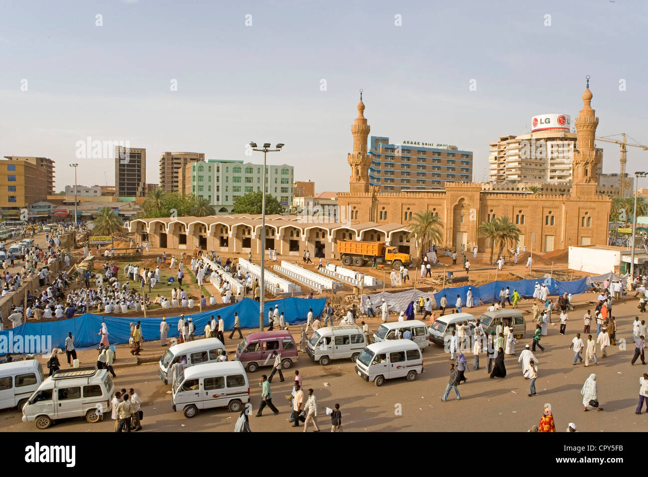 Sudan, Nubian Desert, High Nubia, Al Khartum province, Khartoum city, bus station by the great mosque Stock Photo