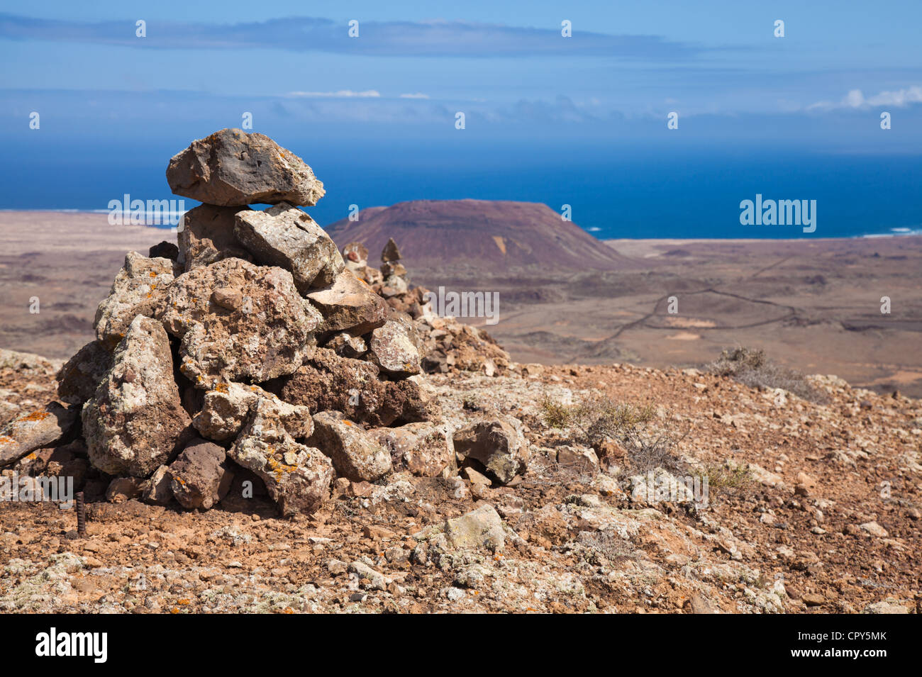 Alien volcano hi-res stock photography and images - Page 3 - Alamy