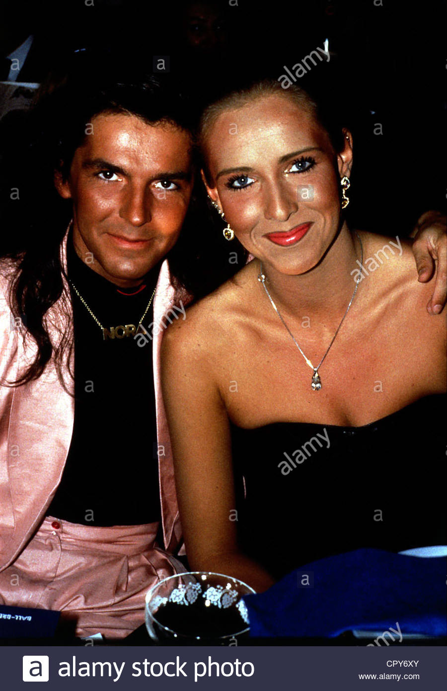 Anders, Thomas, * 1.3.1963, German singer, half length, with his wife