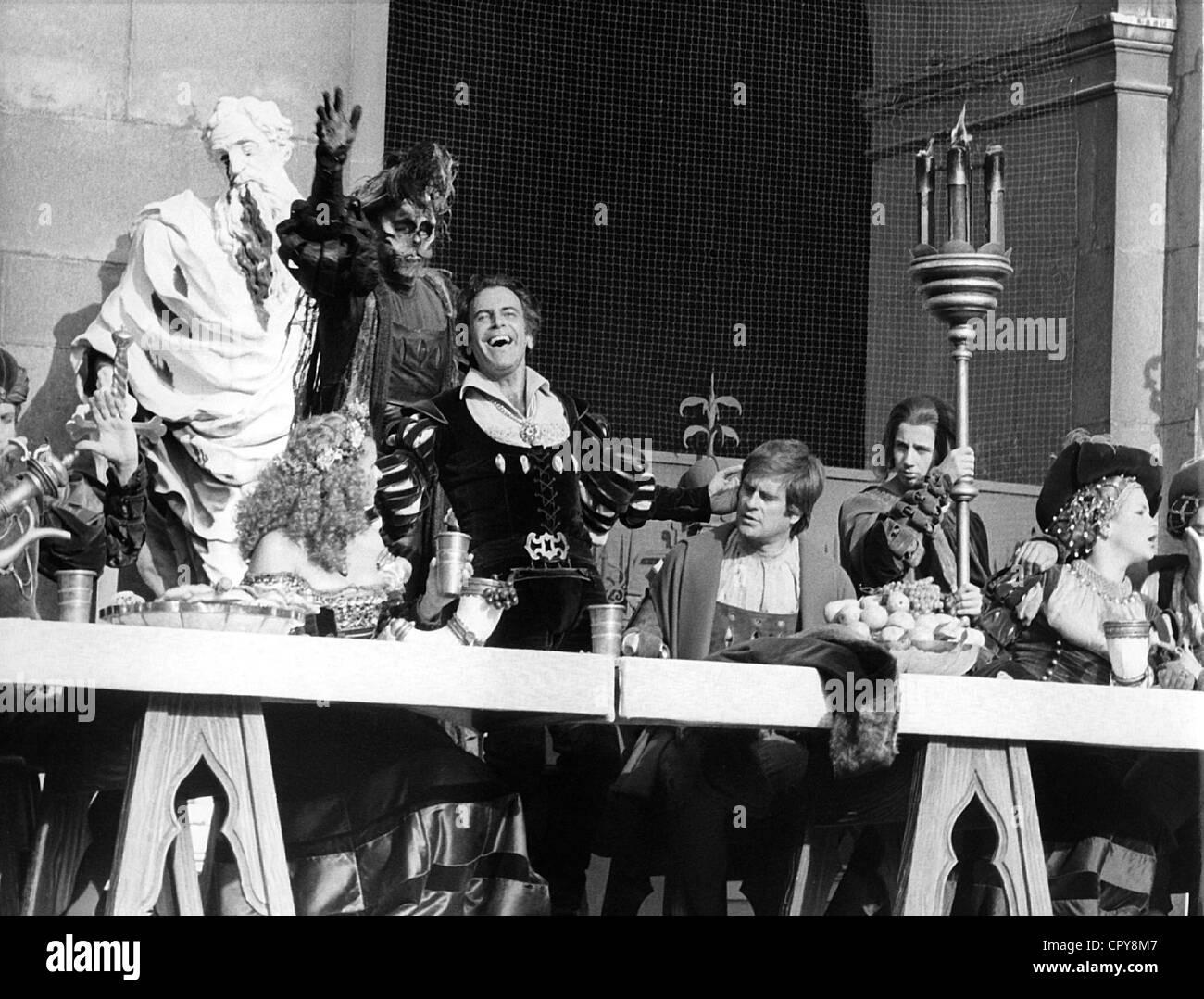 Schell, Maximilian, 8.12.1930 - 1.2.2014, Austrian actor, half length, scene from the theatre play 'Jedermann' by Hugo von Hofmannsthal, Salzburg Festival 1978, partner: Senta Berger, Stock Photo