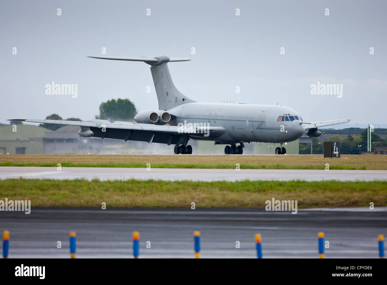 RAF Vickers VC10 air tanker plane landing at RAF Brize Norton Air Base in Oxfordshire, UK Stock Photo