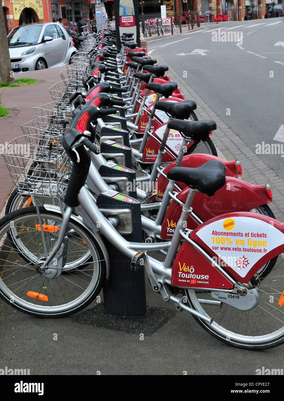 V l toulouse hi res stock photography and images Alamy
