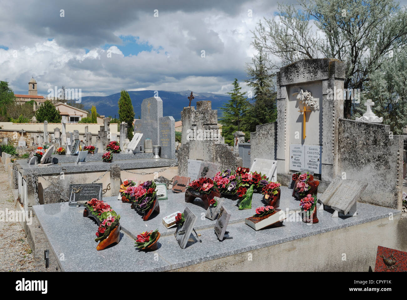 Graves in the cemetery at Mormoiron, Vaucluse, Provence, France. Stock Photo